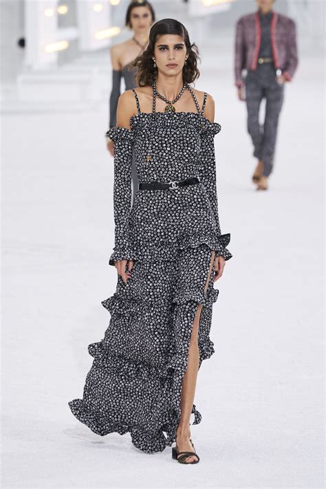 souliers chanel 2021|Chanel spring 2021 dresses.